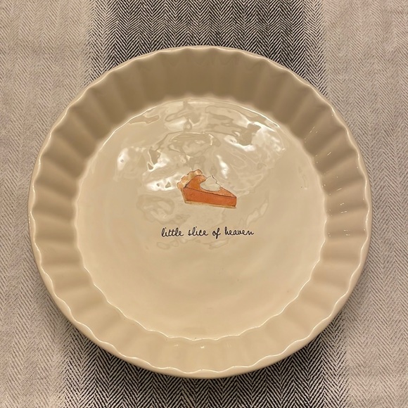 Rae Dunn pie plate - never used - Picture 1 of 2